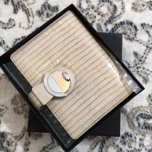 Filofax wallet organizer